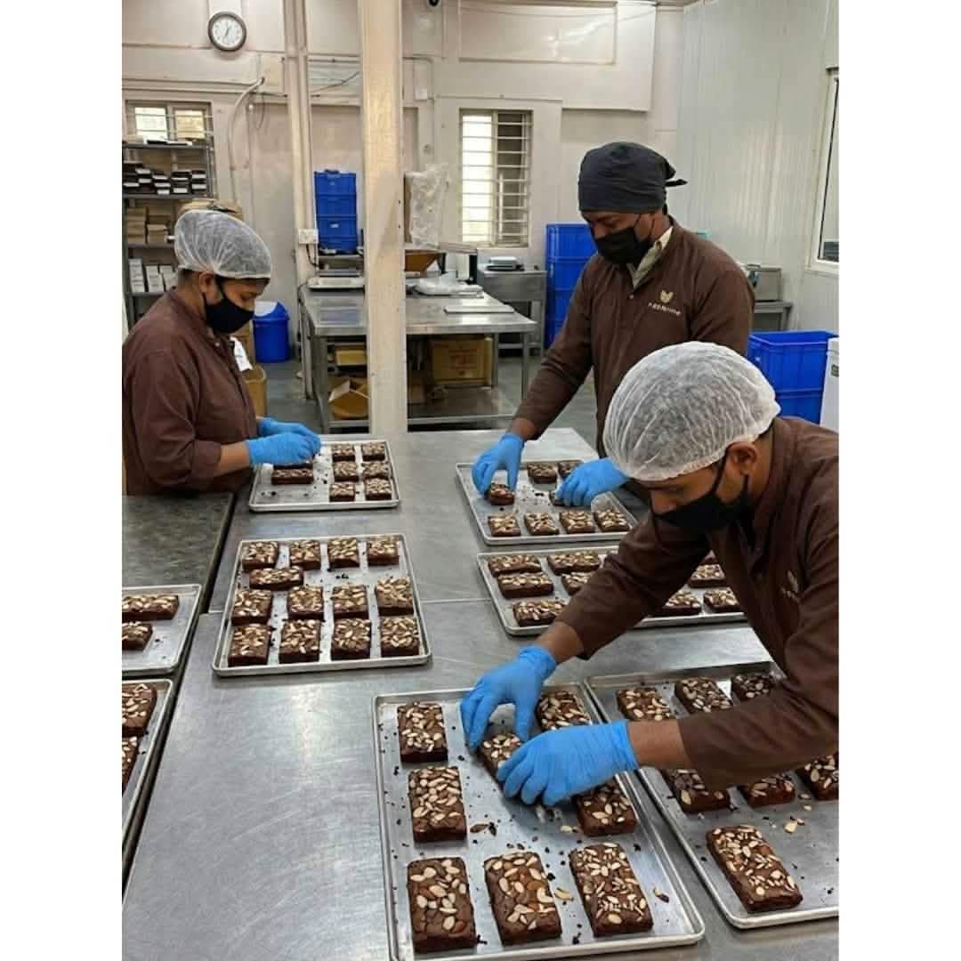 Almond Fudge • 15g Protein • Sugar Free High Protein Brownies • 40g - Image 4